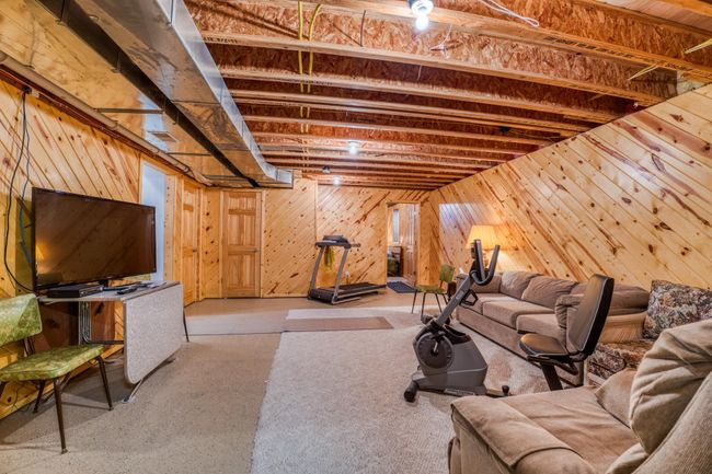 Family Room 3 | Image 44