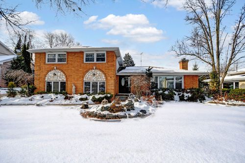 8950 S 85th Ct, Hickory Hills, IL, 60457-1329 | Card Image