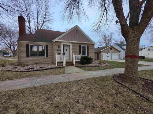 703 9th Ave, Sheldon, IA, 51201-1818 | Card Image