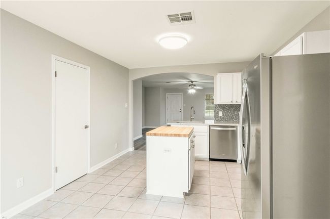 101 Madisons Way, House other with 3 bedrooms, 2 bathrooms and 2 parking in Buda TX | Image 7