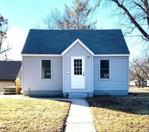 1168 Prospect Ave, Windom, MN, 56101-1532 | Card Image