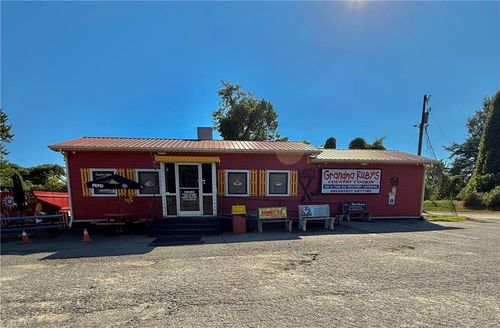 6110 University Pkwy, Winston Salem, NC, 27105-9689 | Card Image