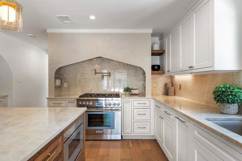 814 Azalea St, Houston, TX, 77018-4410 | Card Image