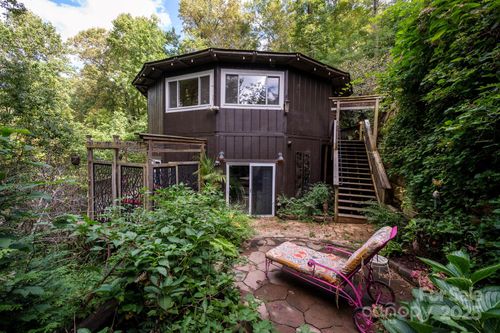 9 Reuben Rd, Asheville, NC, 28804-2918 | Card Image