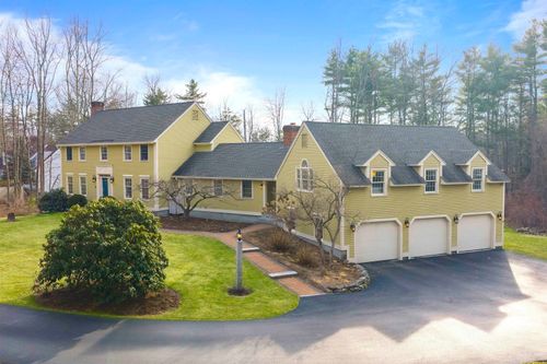 19 Old Milford Rd, Amherst, NH, 03031-3072 | Card Image