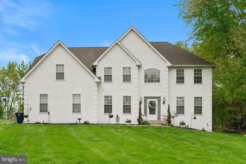 32 Meadow Ln, Pottstown, PA, 19465-8131 | Card Image