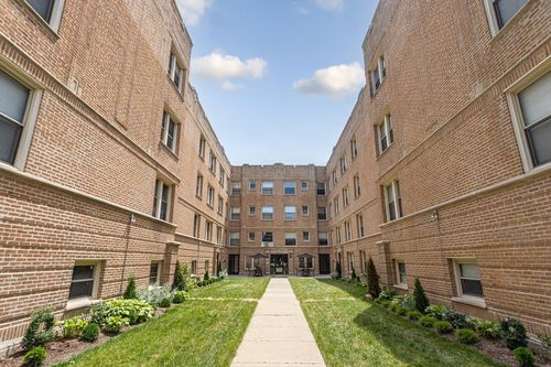 2e-1631 W Chase Ave, Chicago, IL, 60626-2574 | Card Image