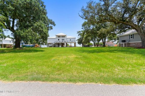 331 E Fifth St, Long Beach, MS, 39560-6257 | Card Image