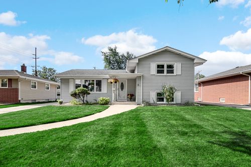 250 Lawndale Dr, Munster, IN, 46321-2105 | Card Image