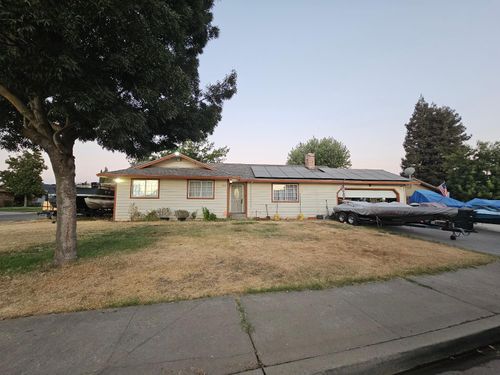 410 Pamona St, Waterford, CA, 95386-9469 | Card Image