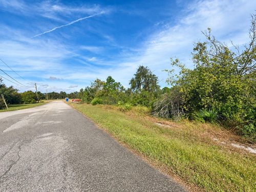 208 Fiji Way Ne, LAKE PLACID, FL, 33852-5021 | Card Image