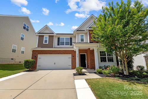 1569 Shannon Falls Dr, Fort Mill, SC, 29715-7624 | Card Image