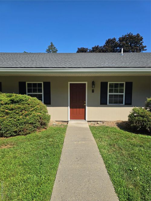 2-1 Willow Way, Rhinebeck, NY, 12572 | Card Image