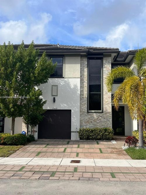 15680 Nw 91st Ct, Miami Lakes, FL, 33018-6359 | Card Image