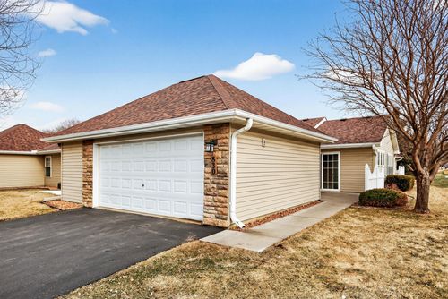 830 Roundhouse St, Shakopee, MN, 55379-4597 | Card Image