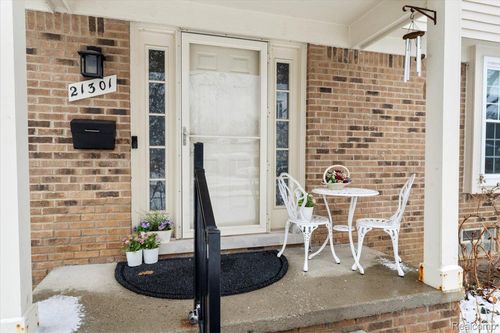 21301 E Glen Haven Cir, Northville, MI, 48167-2421 | Card Image