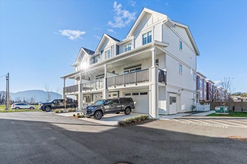 8-44405 Freshwater Dr, Chilliwack, BC, V2R6K7 | Card Image