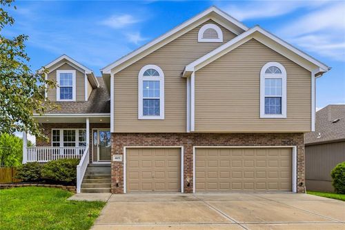 1603 Ne 180th Ter, Smithville, MO, 64089-9120 | Card Image