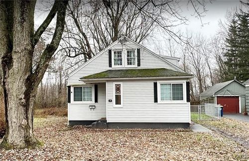 6 Curtis Ave, Lysander, NY, 13027-2612 | Card Image