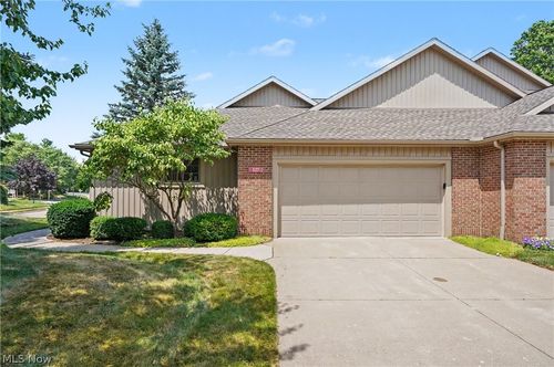 127 Wilford Way, Tallmadge, OH, 44278-3612 | Card Image