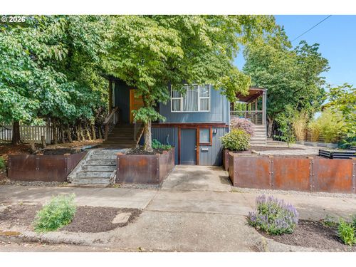 3712 Se 8th Ave, Portland, OR, 97202-3702 | Card Image
