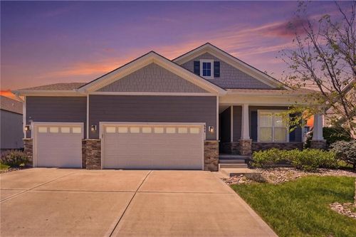 604 Sw Haverford Rd, Lees Summit, MO, 64081-4506 | Card Image