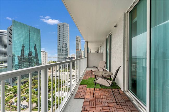 APT-2210 - 1250 S Miami Ave, Condo with 1 bedrooms, 2 bathrooms and null parking in Miami FL | Image 16