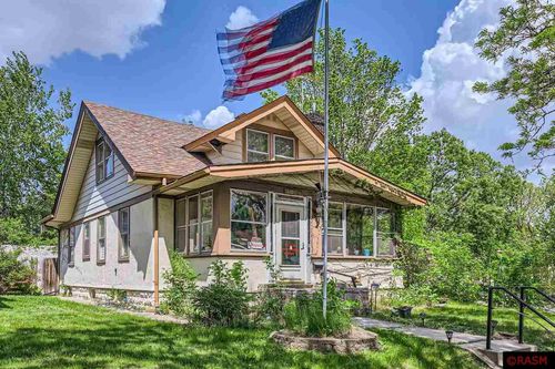 1107 Edmund Ave, Saint Paul, MN, 55104-2521 | Card Image