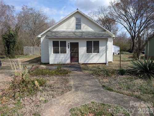 633 S Eastway Dr, Troutman, NC, 28166-9525 | Card Image