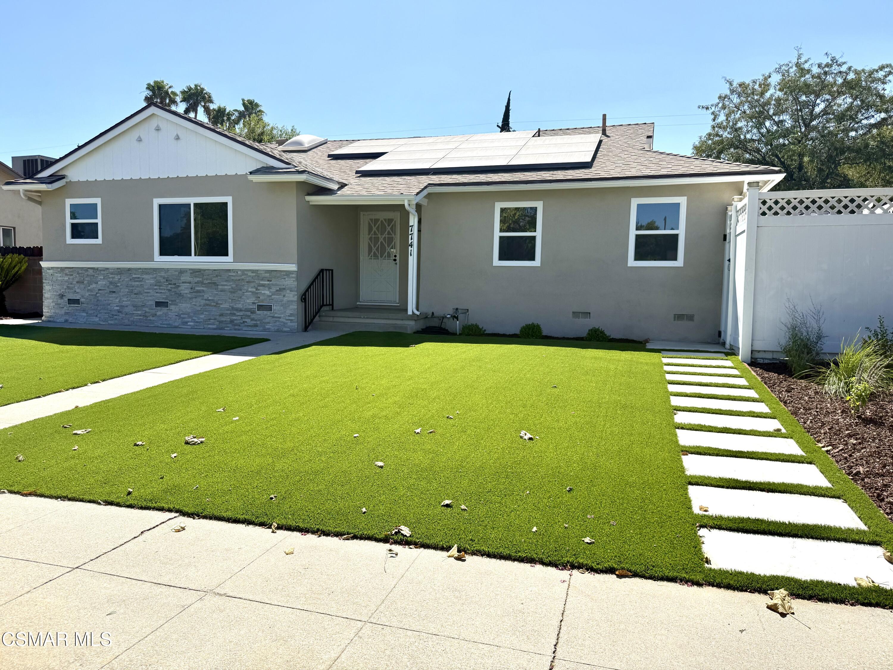 Residential Lease in Canoga Park 2