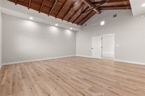 2003 S Mesa St, San Pedro, CA, 90731-5515 | Card Image