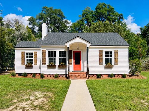 111 Cooper St, Kingstree, SC, 29556-2717 | Card Image