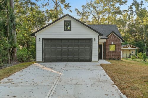 2442 Mohawk Bnd, Willis, TX, 77378-3676 | Card Image