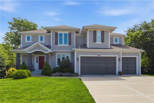 11477 S Redbud Ln, Olathe, KS, 66061-5781 | Card Image