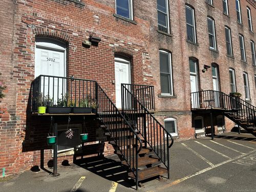 unit-5102-325 Lafayette St, Bridgeport, CT, 06604-5462 | Card Image