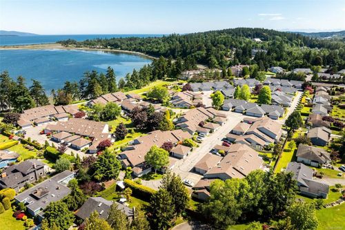 15-2600 Ferguson Rd, Saanichton, BC, V8M2C1 | Card Image