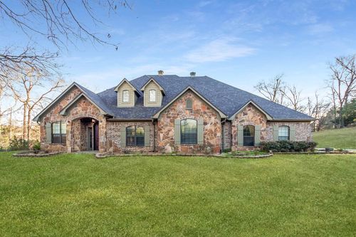 1687 W Point Rd, Kilgore, TX, 75662-1477 | Card Image