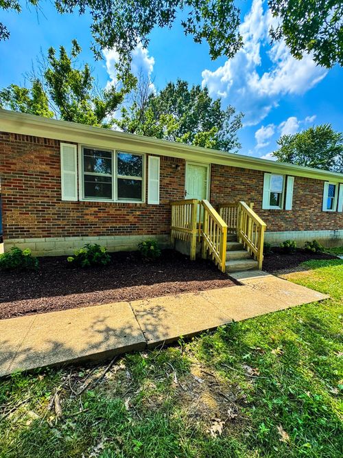 113 Dove Dr, Lawrenceburg, KY, 40342-1034 | Card Image