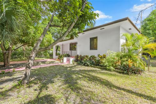 12037 Nw 8th Ave, North Miami, FL, 33168-6310 | Card Image