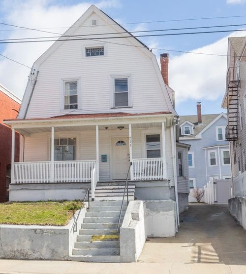 211 Admiral St, Providence, RI, 02908-2637 | Card Image