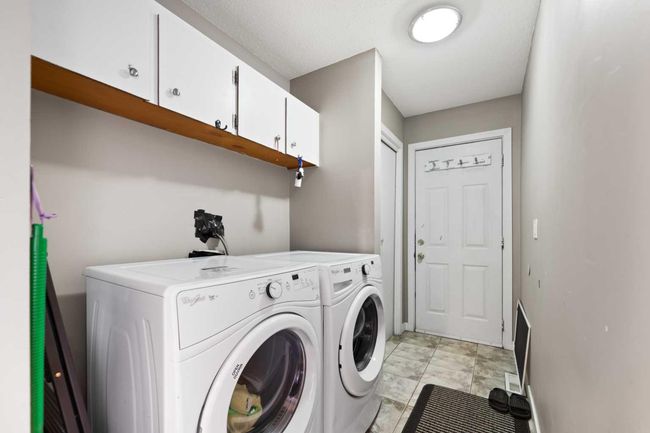 83 Penmeadows Place Se, House other with 4 bedrooms, 2 bathrooms and 2 parking in Calgary AB | Image 16
