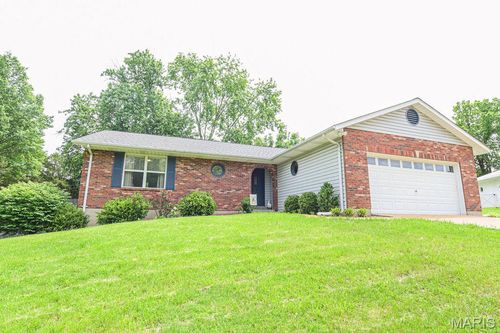 6124 Barrington Oaks Dr, Cedar Hill, MO, 63016-2245 | Card Image