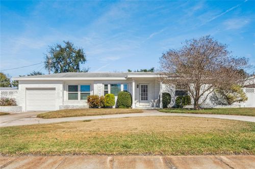 5599 49th Avenue N, Kenneth City, FL, 33709 | Card Image