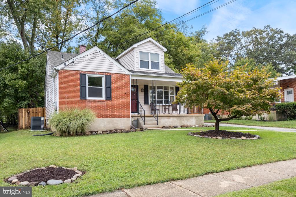 Chalfonte Dr, Catonsville, MD 21228