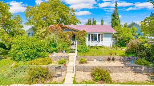 4018 39a Avenue Close, Ponoka, AB, T4J1B1 | Card Image