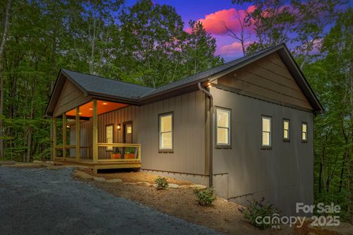 939 Rocky Mountain Rd, Lake Toxaway, NC, 28747-6804 | Card Image