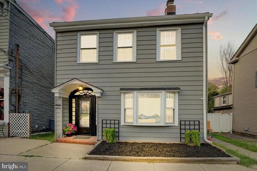 24381 W Main St, COLUMBUS, NJ, 08022-1920 | Card Image