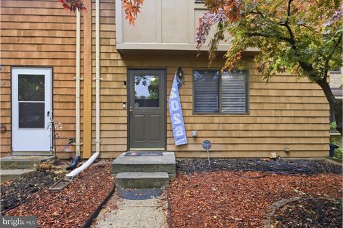 7490 Hickory Log Cir, COLUMBIA, MD, 21045-5005 | Card Image