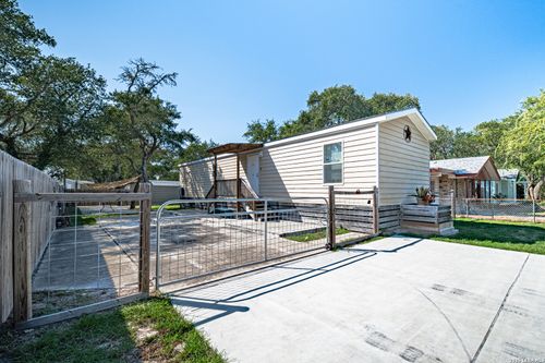 11 Sandra, Rockport, TX, 78382-7762 | Card Image