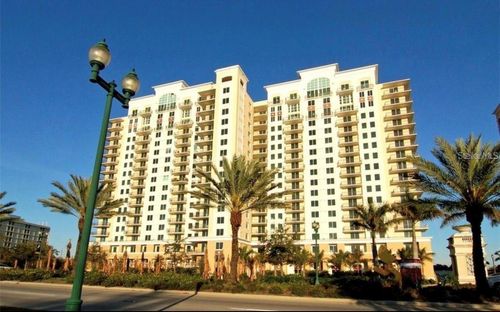 506-800 N Tamiami Trl, SARASOTA, FL, 34236-4006 | Card Image